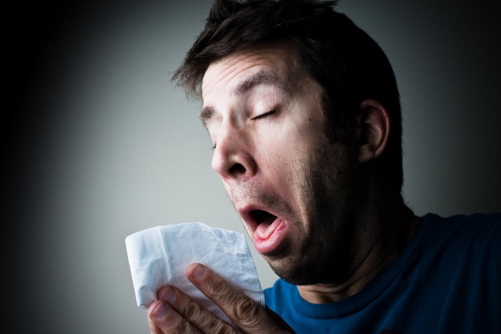 ¿Por qué espiramos? ¡Conoce algunas curiosidades sobre el estornudo!