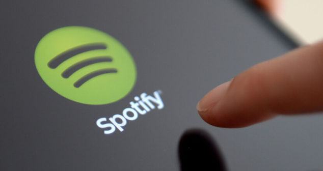 Spotify está ayudando a reducir el número de descargas ilegales en el Reino Unido.