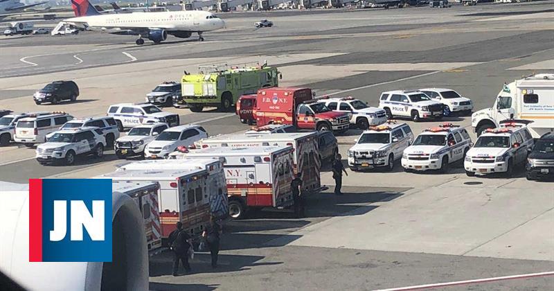 Avión en cuarentena con pasajeros enfermos en Nueva York