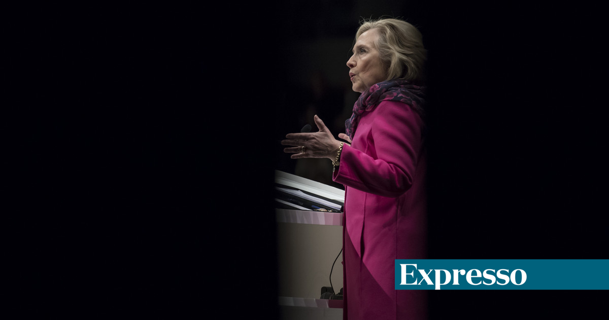Las preguntas, pruebas, acusaciones, "mentiras Trumpianas e infeción rusa": lo que Hillary Clinton tiene que decir sobre lo que pasa en EEUU