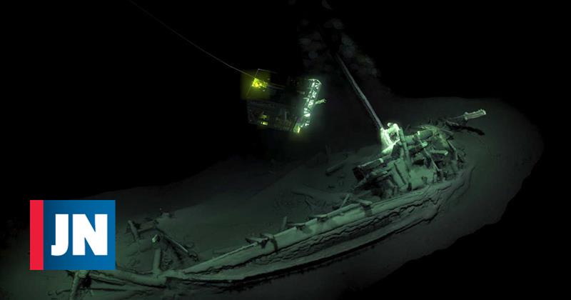 Embarcación con 2400 años descubierta intacta en el mar Negro