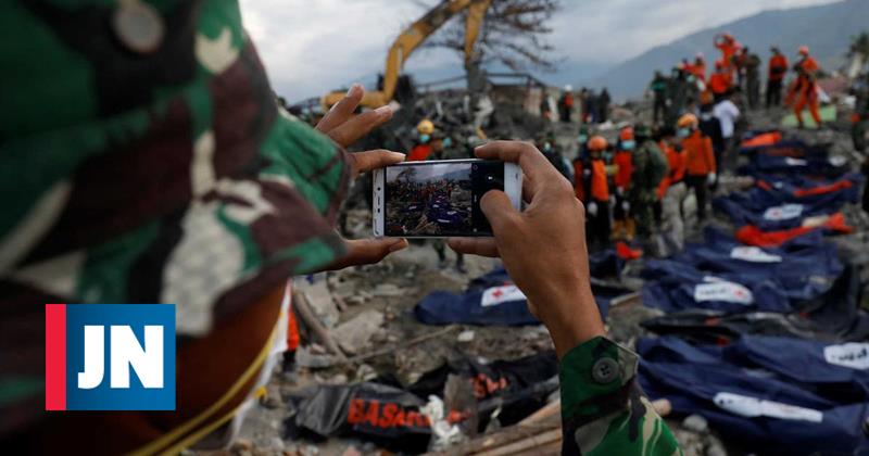 Rescatados con vida 31 jóvenes detenidos en escuelas tras sismo y tsunami