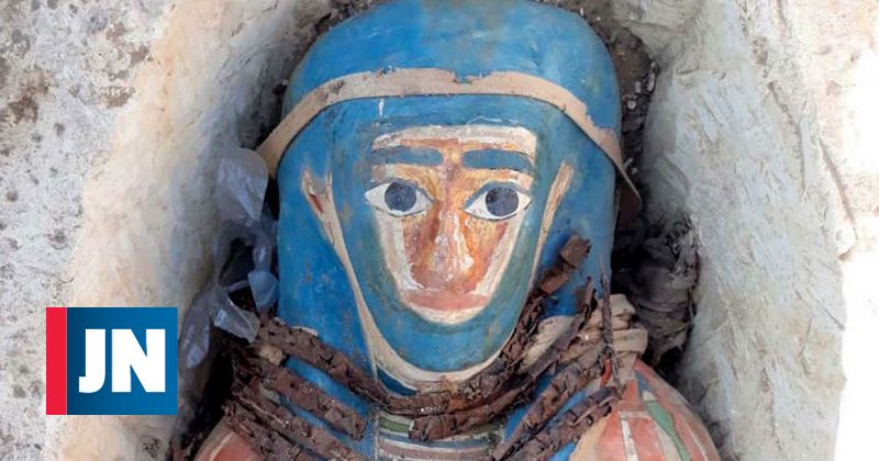 Egiptólogos encuentran ocho sarcófagos en la necrópolis de Dahshour