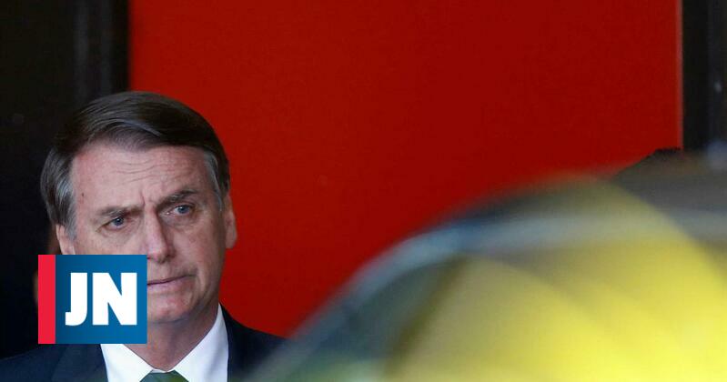 Bolsonaro promete acabar con la "mierda marxista" en las escuelas