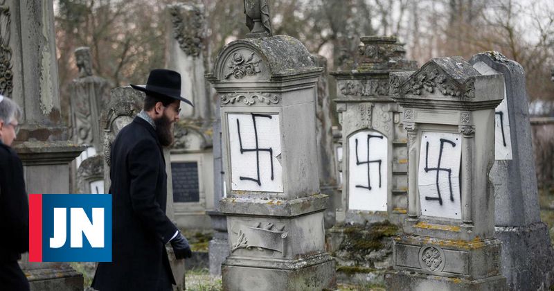 Cementerio judío en Francia vandalizado con símbolos nazis