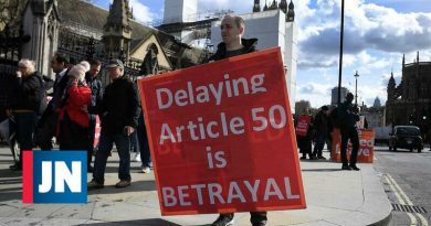 El Parlamento aprueba la solicitud de aplazamiento del Brexit por tres meses