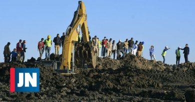 Iniciadas excavaciones en el lugar donde cayó avión de Ethiopian Airlines