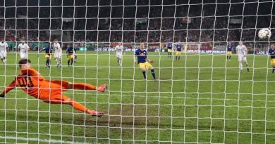 Penalti en el último minuto de la prolongación vale el paso del RB Leipzig