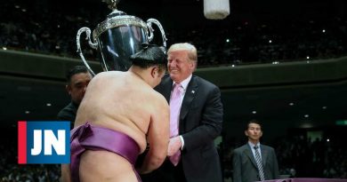La "noche increíble" de Trump en un combate de Sumo en Japón
