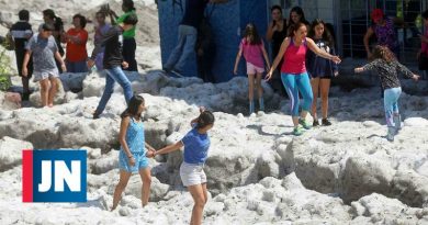 La tormenta de granizo inusual deja Guadalajara cubierta de hielo