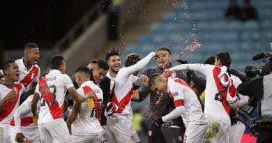 Perú venció a campeón de Chile e intentará tercer título