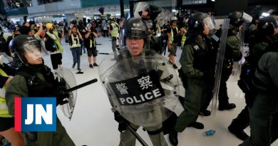 Protestas contra ley de extradición invaden centro comercial en Hong Kong