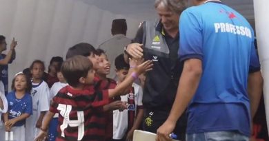 La emoción de los niños después de saludar a Jorge Jesús (video)