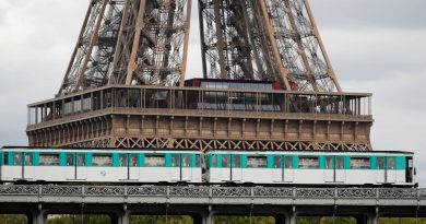 París tiene un día de caos para la huelga del transporte contra la reforma del bienestar
