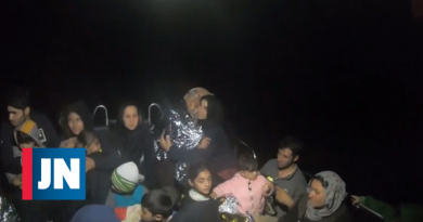 Migrante da a luz después de ser rescatada por la policía marítima en Grecia