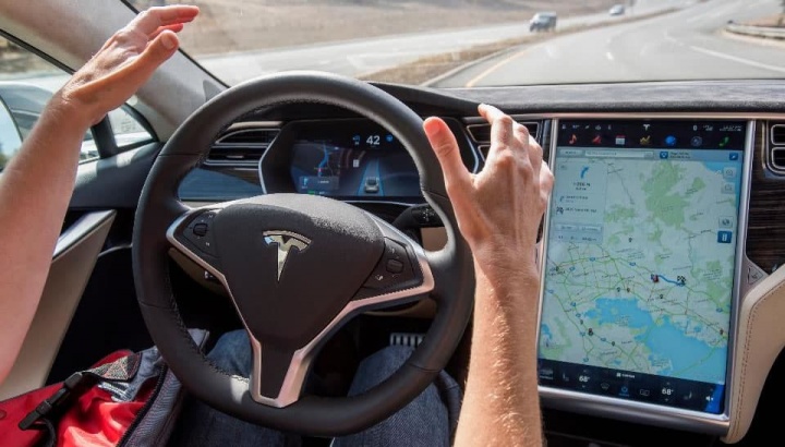¿El piloto automático Tesla es seguro o no? Sepa lo que dicen los conductores de automóviles