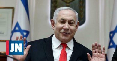 El fuego de misiles obliga a Netanyahu a retirarse del mitin