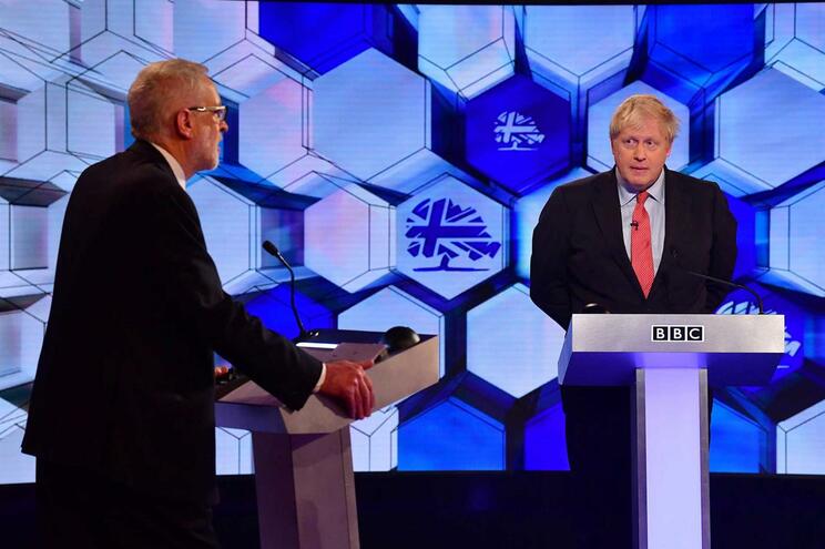 Jeremy Corbyn y Boris Johnson en debate 