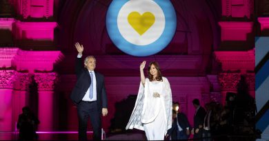 En la fiesta de inauguración, Cristina Kirchner dice que no abandonó a los argentinos.