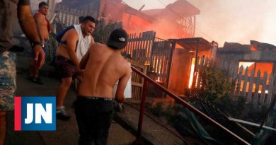 Incendio golpea más de 200 hogares en Chile