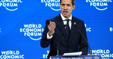 Recibido como presidente en Davos, Guaidó pide ayuda para reintegrar a Venezuela en el mundo.