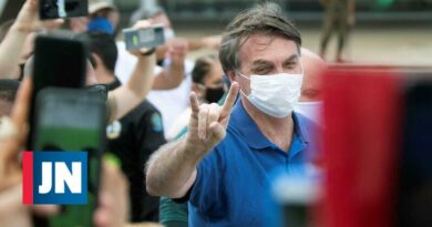 El alcalde de Manaus culpa al "discurso adolescente" de Bolsonaro por la situaciÃ³n de Brasil