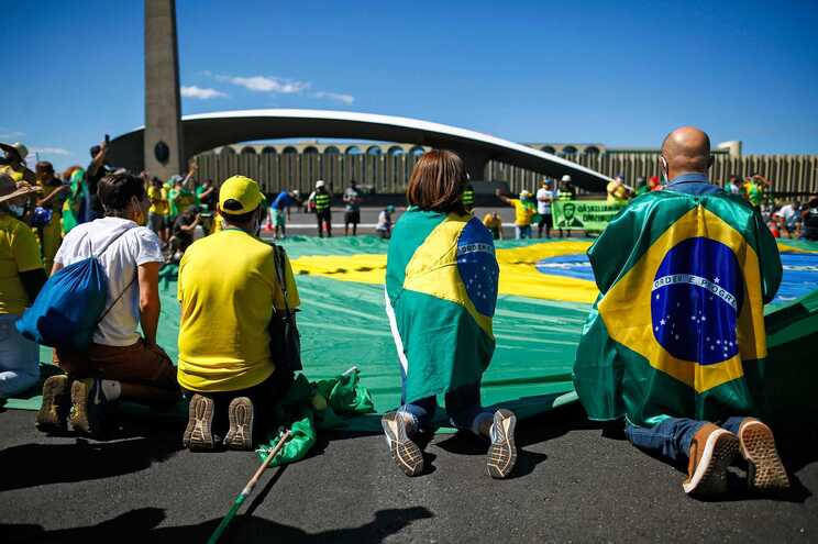 La policía arresta a los partidarios de Bolsonaro que alientan los actos antidemocráticos