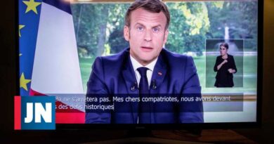 Macron dice que Francia no borrará "ningún nombre" de su historia