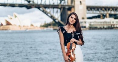 El violinista brasileño intenta ganar seguidores para obtener una visa y permanecer en Australia