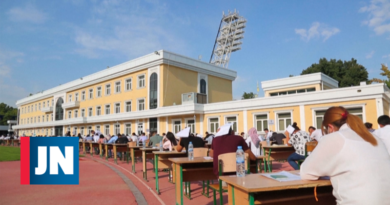Miles de estudiantes toman exámenes de ingreso a la universidad en Uzbekistán