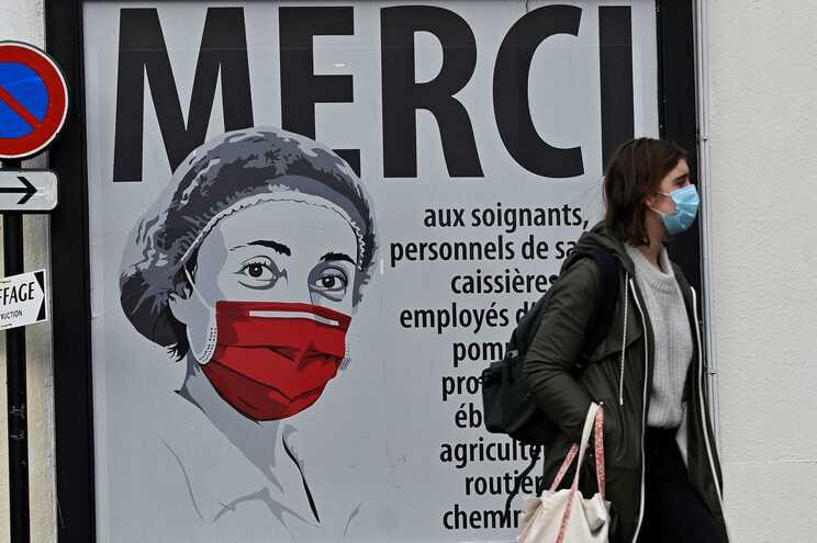 Francia registra 430 muertes por covid-19 en las últimas 24 horas