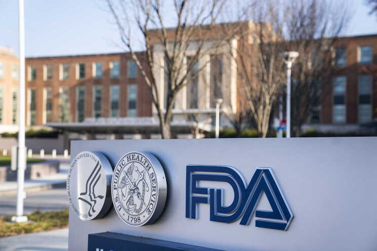 La FDA ha emitido una autorizaci贸n de emergencia para la vacuna Pfizer-BioNTech