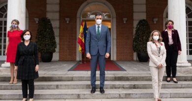El presidente del Gobierno español nombra un nuevo equipo de gobierno formado por mujeres mayoritarias