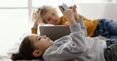 Controlo parental: N茫o deixe os seus filhos sozinhos na Internet