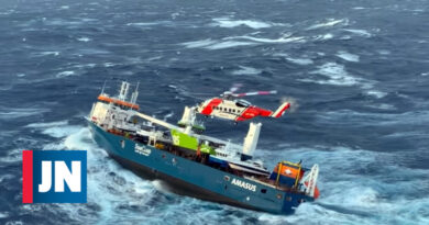 Los noruegos salvaron a la tripulaci贸n de un carguero holand茅s a la deriva en el mar