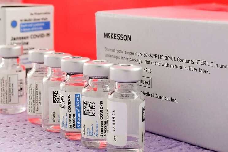 No hay evidencia en los EE. UU. De un vínculo entre la trombosis y la vacuna Johnson & Johnson
