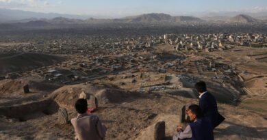 Los talibanes toman un distrito estrat茅gico cerca de Kabul justo antes del alto el fuego