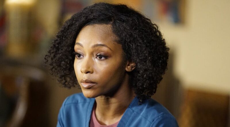 Yaya DaCosta comparte conmovedor mensaje con los fanáticos de Chicago Med sobre su salida después de la temporada 6
