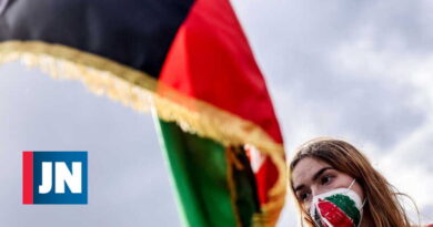 Miles de personas protestan en Alemania para exigir la recepción de colaboradores afganos