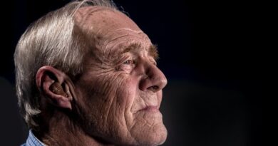Factores de riesgo y signos para prevenir el suicidio entre los ancianos