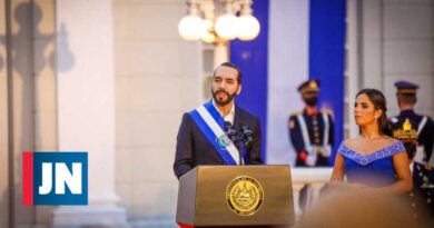 El presidente de el Salvador afirma ser el "dictador más genial del mundo" en Twitter