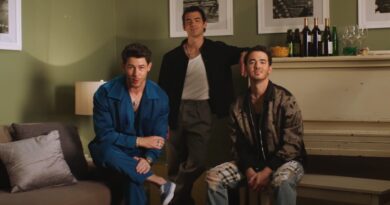 Los Jonas Brothers serán asados ​​en el especial de comedia de Netflix en noviembre