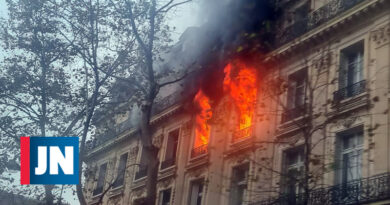 Más de 100 bomberos combaten incendios en el centro de París