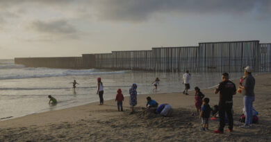 Exposición estadounidense analiza el pasado y el futuro del muro en la frontera mexicana