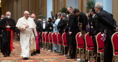 El Papa critica la cultura de cancelación;  'Restringe la libertad de expresión e intenta reescribir la historia'