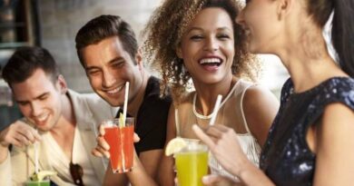 Bebida alcoólica ajudou a civilizar a humanidade, diz filósofo americano