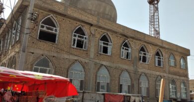 Estado Isl谩mico ataca mezquita en Afganist谩n y deja al menos 11 muertos