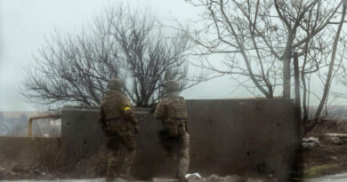Los soldados ucranianos en Mariupol lucharán 'hasta el final', dice el primer ministro de Ucrania