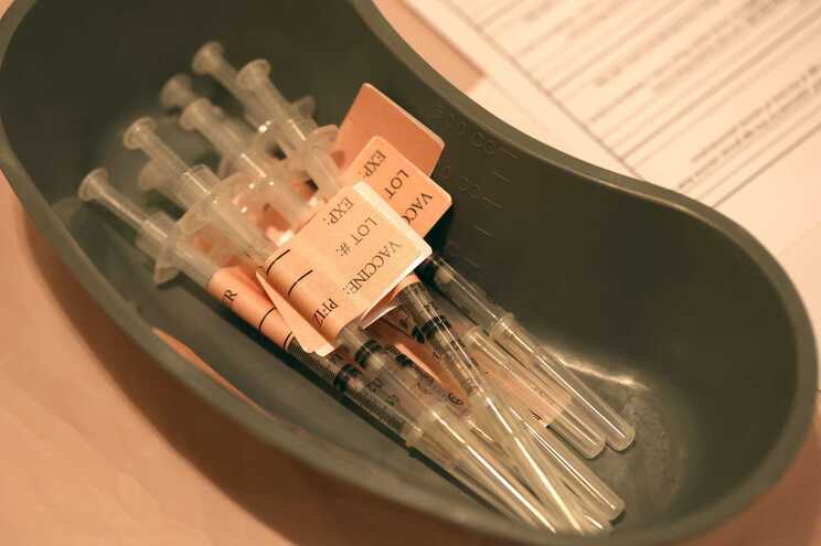Pfizer busca autorización en EE.UU. para tercera dosis de vacuna para niños 