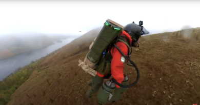 Mira a este tipo en un jetpack ascender la cara de una montaña de 3100 pies en tiempo récord